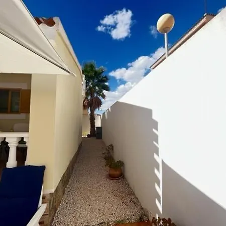 Limon Playa Flamenca Villa